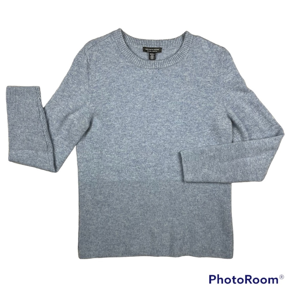 Saks Fifth Avenue Size M Women’s 100% Cashmere Sweater Light Blue Crew Neck